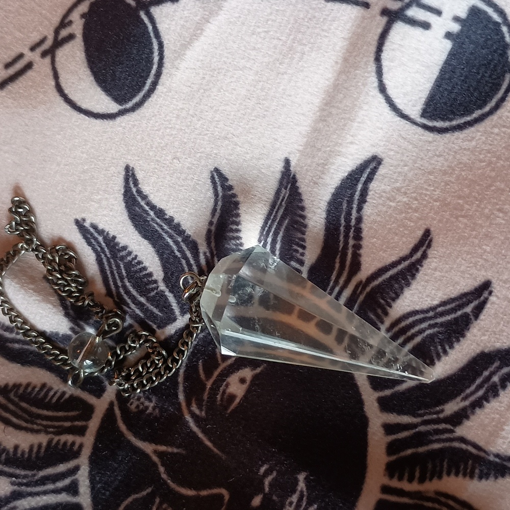 Divination Pendulum And Chart - Picture 2 of 4